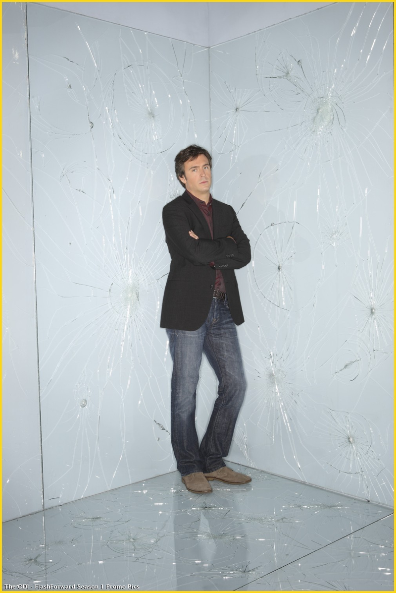 Illustration for article titled Flash Forward Cast Promo Gallery
